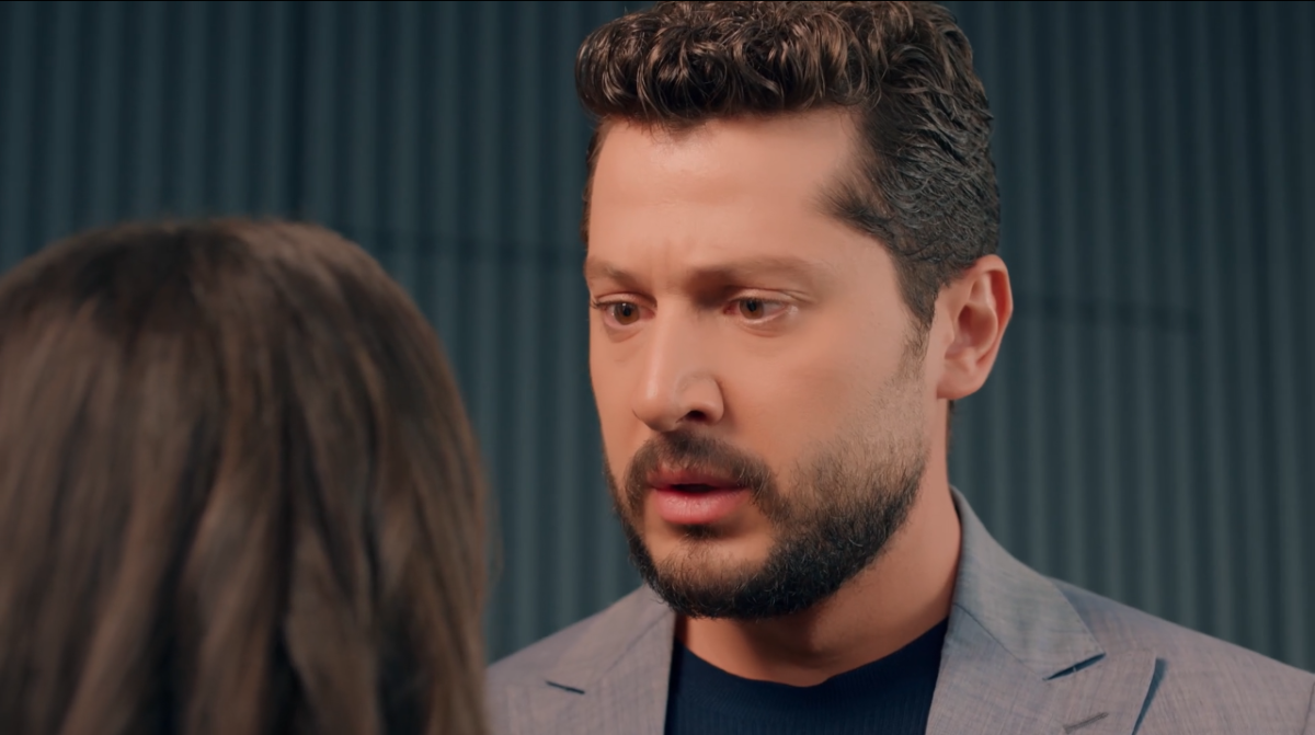مسلسل حب على ورق الحلقة 23