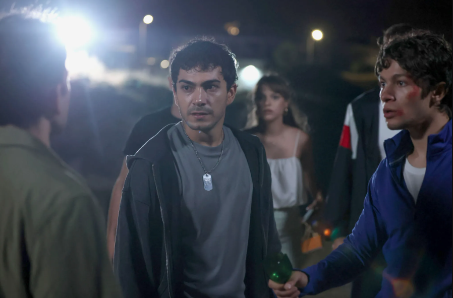 مسلسل إسطنبول رأسا على عقب الحلقة 6