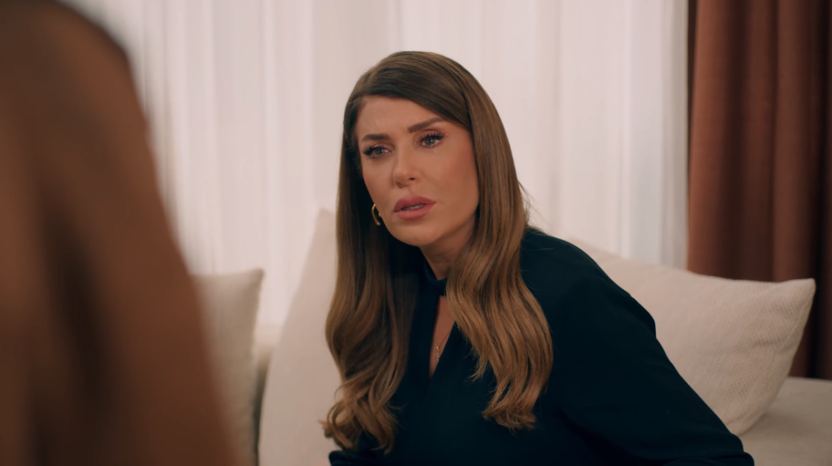 مسلسل حب على ورق الحلقة 42