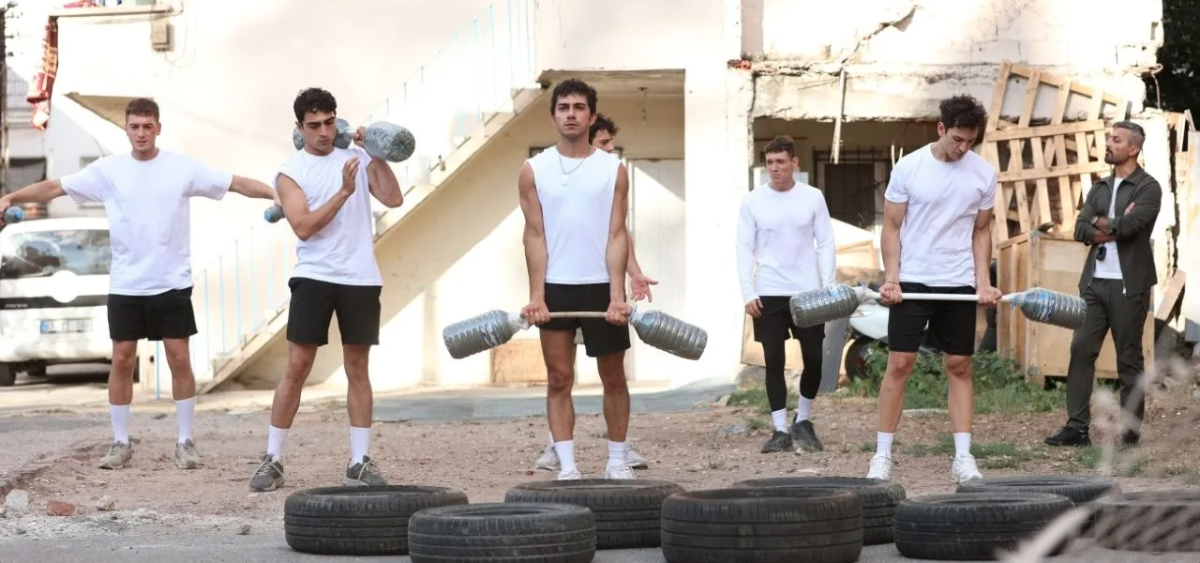 مسلسل إسطنبول رأسا على عقب الحلقة 9