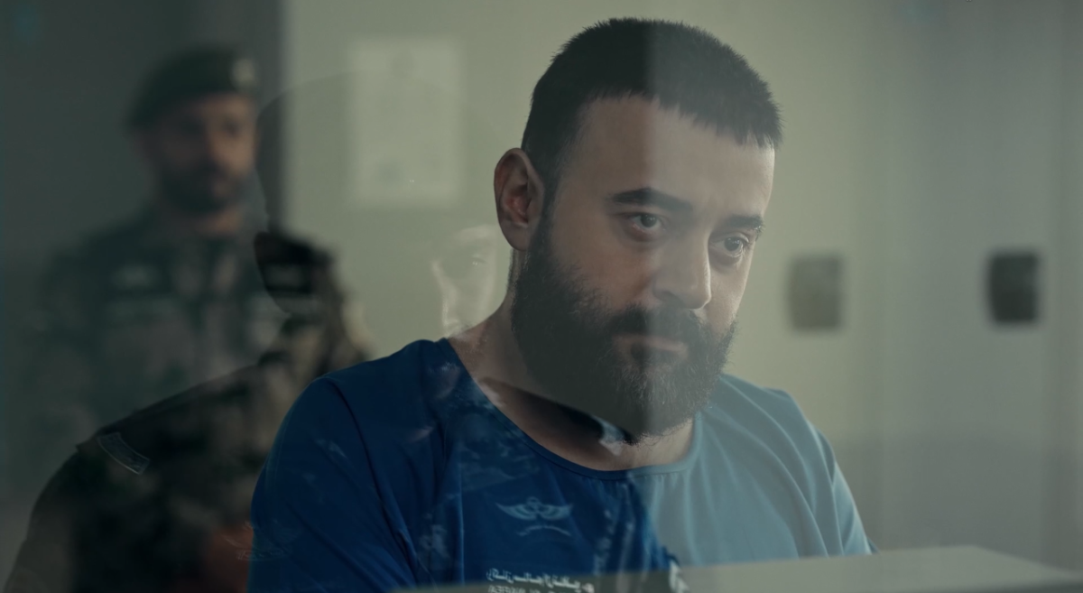 مسلسل أحمر ولا أبيض الحلقة 1