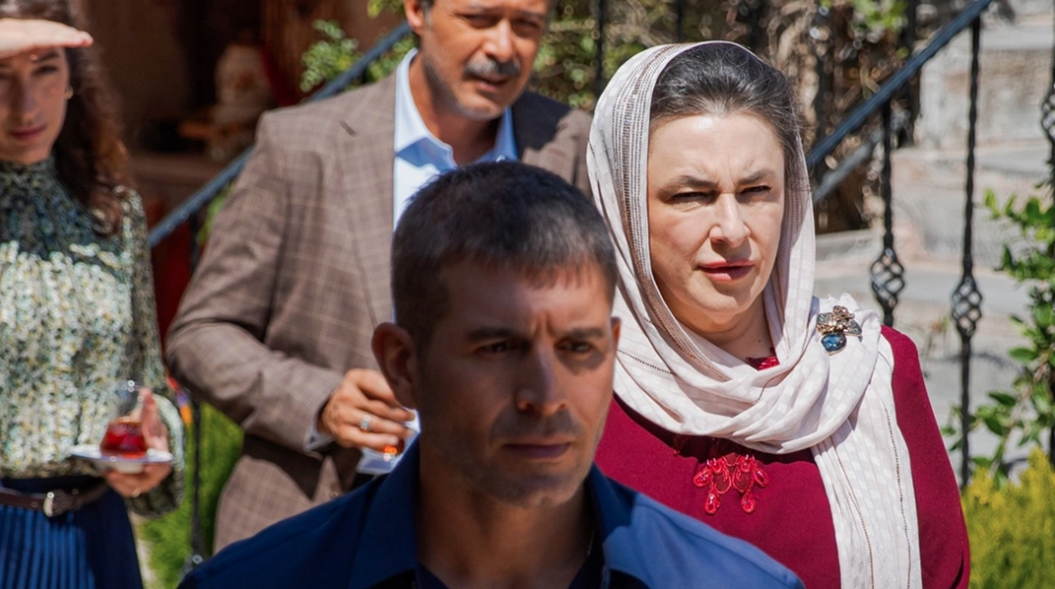 مسلسل نصف أم الحلقة 2