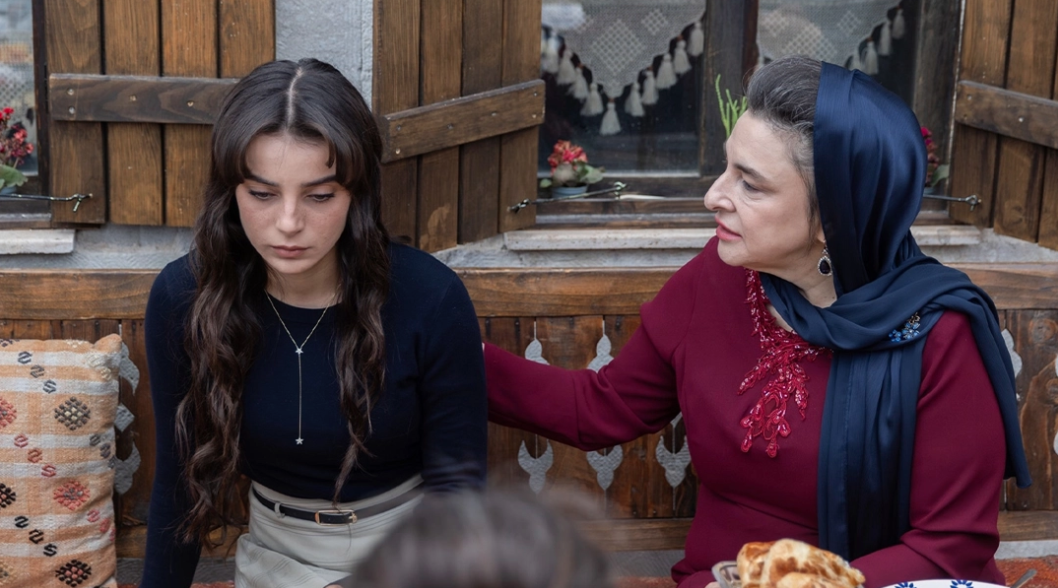 مسلسل نصف أم الحلقة 6