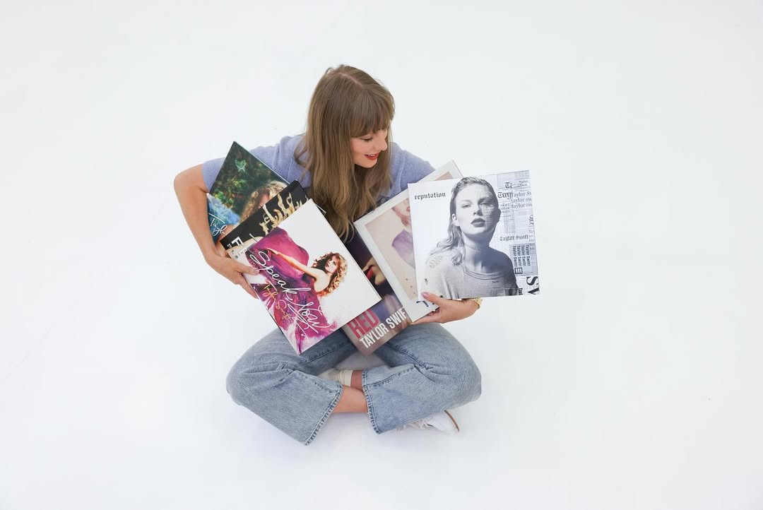 تايلور سويفت Taylor Swift - ثروة تايلور سويفت - Taylor Swift net worth - Forbes - Eras Tour - أغنى موسيقية في التاريخ - The Tortured Poets Department - The Life of a Showgirl - Midnights - Spotify - Billboard 200 - Jay-Z - Taylor Swift billionaire - ألبومات تايلور سويفت - Taylor Swift Eras Tour revenue - صناعة الموسيقى العالمية - أغنى فنانة في العالم - Taylor Swift 2026 - Taylor Swift masters - 1989 Taylor's Version