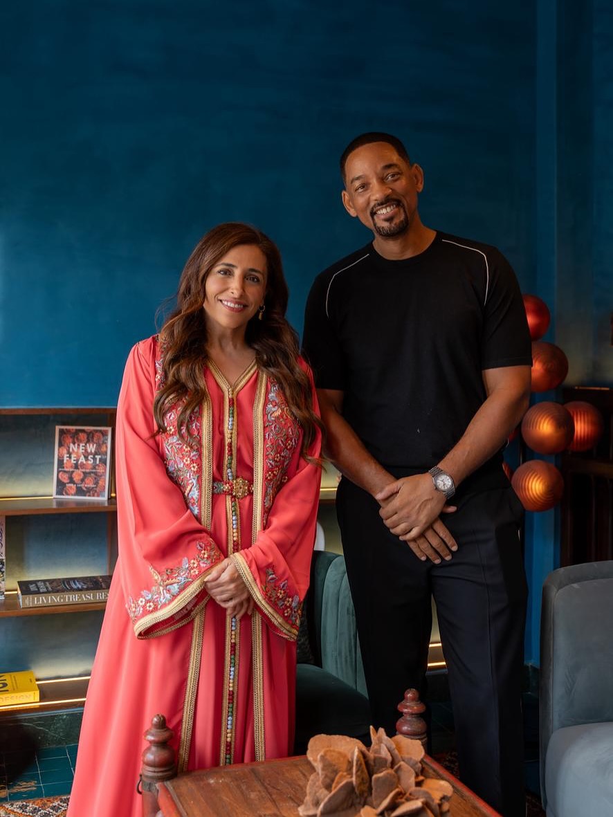 العبايات الملونة بأسلوب الشيخة بدور القاسمي