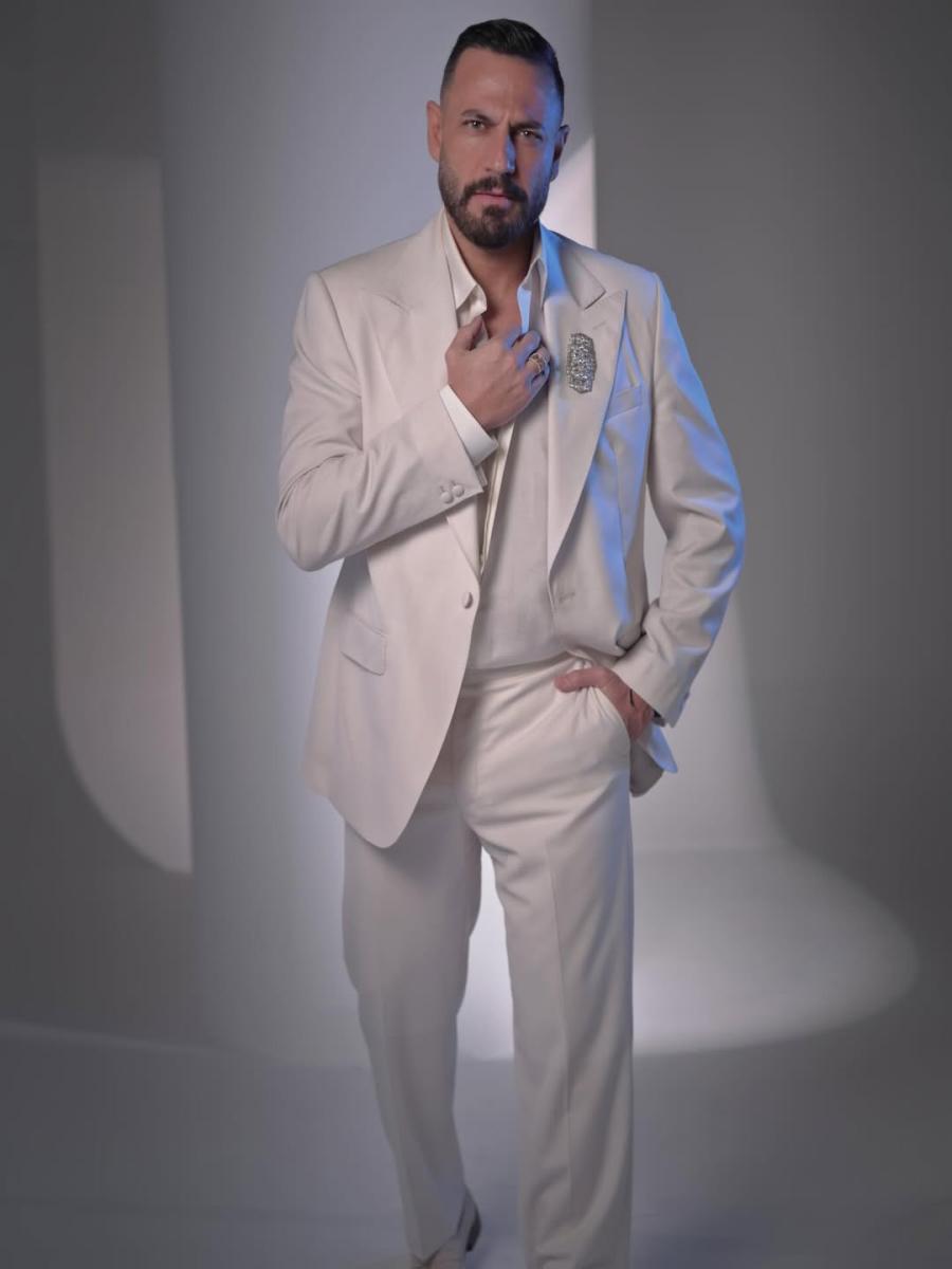 نيكولا معوض