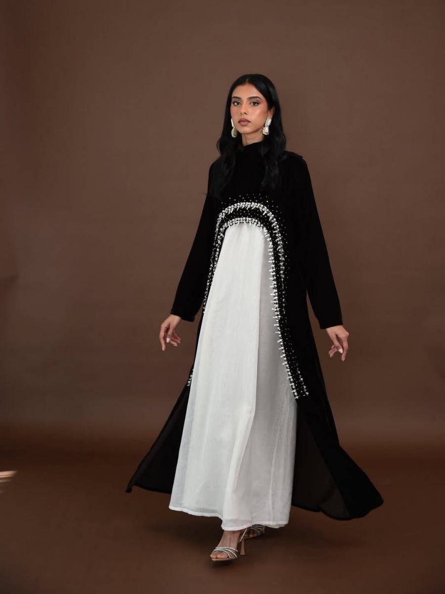 نور الظاهري رمضان 2026: قصّات خالدة وألوان راقية