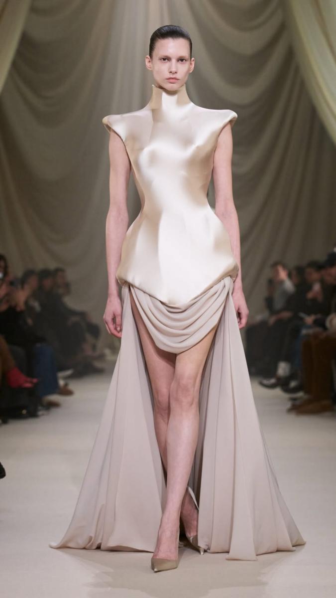 مجموعة محمد آشي ربيع 2026 في باريس