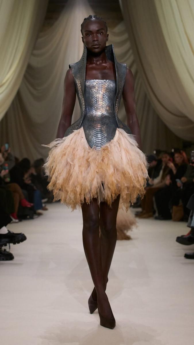 مجموعة محمد آشي ربيع 2026 في باريس