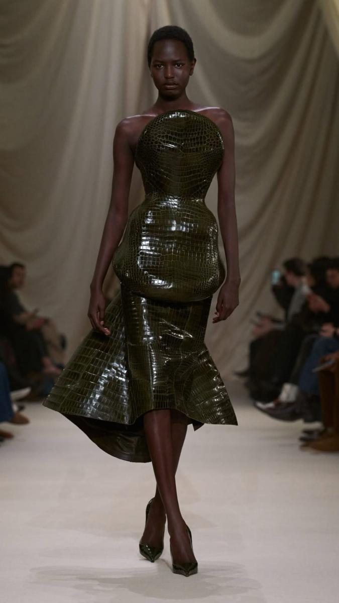 مجموعة محمد آشي ربيع 2026 في باريس