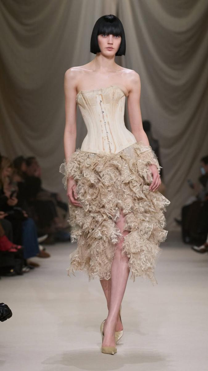 مجموعة محمد آشي ربيع 2026 في باريس