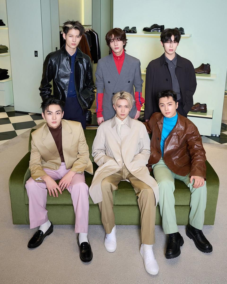 هيسيونغ Heeseung - إنهيبن ENHYPEN - مغادرة هيسيونغ إنهيبن - Heeseung leaving ENHYPEN - فرقة ENHYPEN الكيبوب - Belift Lab - Hybe - برنامج I-LAND - أعضاء ENHYPEN - Jungwon Jay Jake Sunghoon Sunoo Ni-ki - ألبوم The Sin Vanish - Billboard 200 ENHYPEN - Walk the Line World Tour ENHYPEN - ENGENE fandom - كيبوب K-pop news ENHYPEN Heeseung - Jimmy Kimmel Live ENHYPEN - Coachella ENHYPEN - فيلم ENHYPEN WALK THE LINE SUMMER EDITION IN CINEMAS