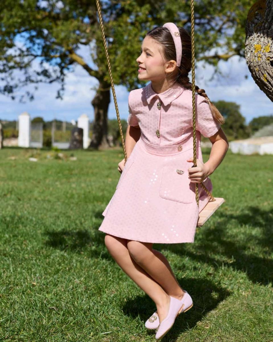 أزياء أطفال فاخرة من إيلي صعب لصيف 2026