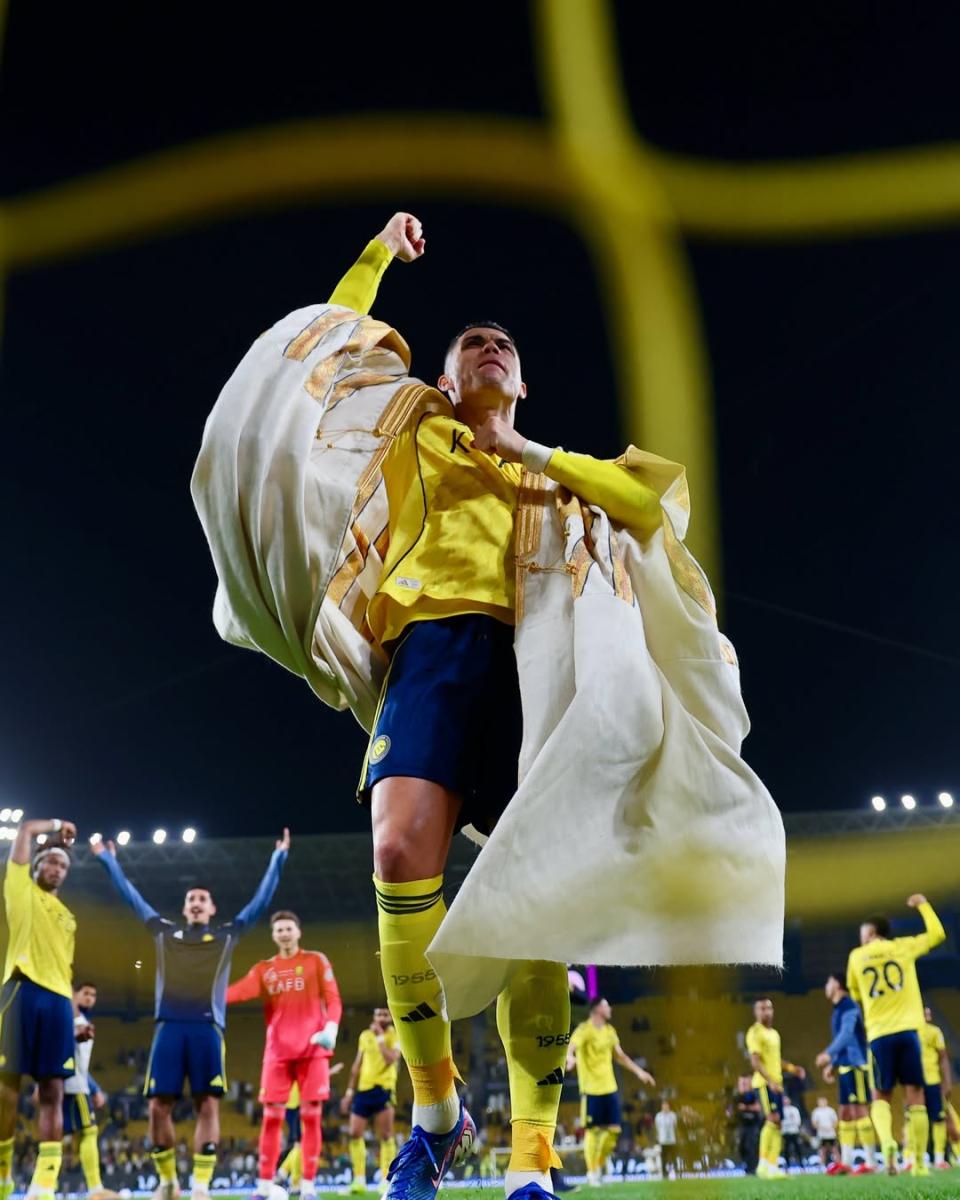 رونالدو في يوم التأسيس… حضور بالزي السعودي