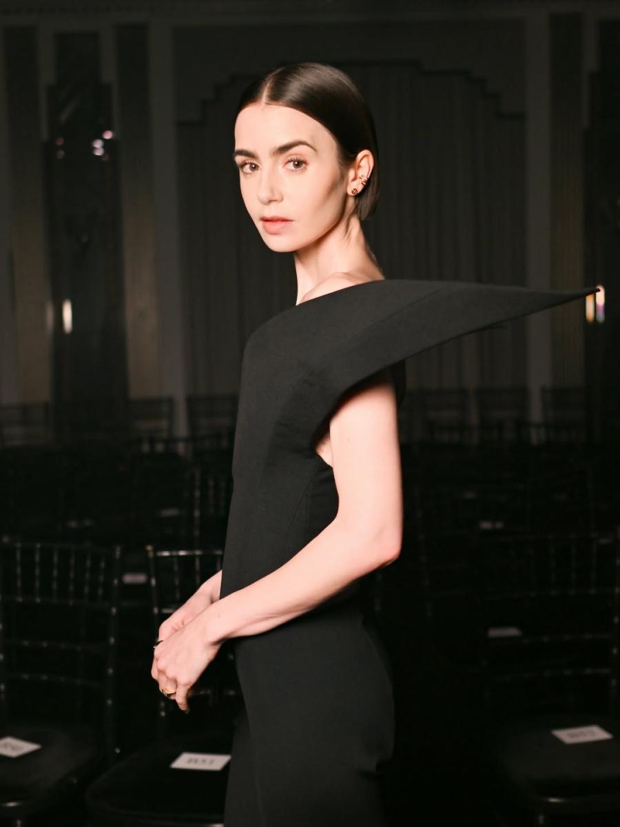 اختيار ليلي كولينز لتجسيد شخصية أودري هيبورن 