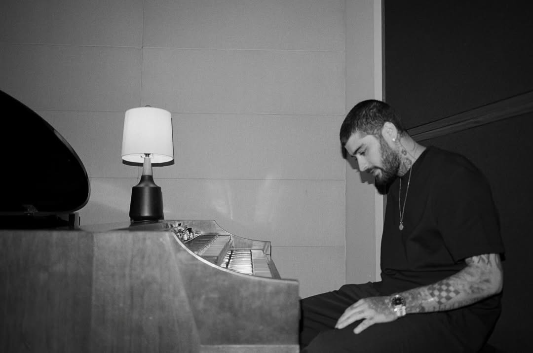 زين مالك - Zayn Malik - ألبوم كوناكول - Konnakol Zayn Malik - مرض زين مالك - دخول زين مالك المستشفى - Zayn Malik hospital - جديد زين مالك 2026 - جولة زين مالك - One Direction - Mind of Mine Zayn Malik - أخبار زين مالك - Zayn Malik new album - Zayn Malik health update - حفلات نيويورك Rough Trade Below - Elle India interview Zayn Malik