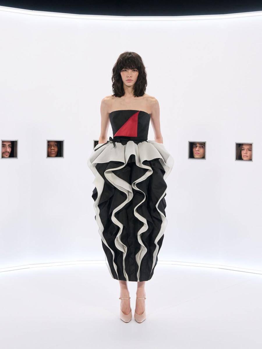 فالنتينو Valentino&nbsp;كوتور لموسم ربيع 2026 