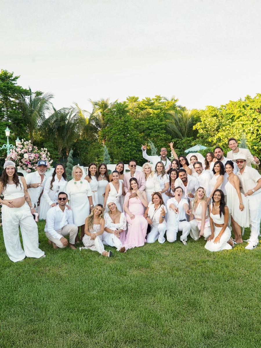 مارك أنتوني - Marc Anthony - ناديا فيريرا - Nadia Ferreira - حفل استقبال طفل - Baby Shower - طفلة مارك أنتوني - ابنة مارك أنتوني - أخبار مارك أنتوني - Jennifer Lopez - جينيفر لوبيز - Marco Anthony - عائلة مارك أنتوني - مشاهير هوليوود - أخبار المشاهير - Instagram - حفل فاخر - ولادة طفلة - Nadia Ferreira baby shower - Marc Anthony baby girl - celebrity baby shower - Hollywood celebrity news - family celebration - August baby arrival