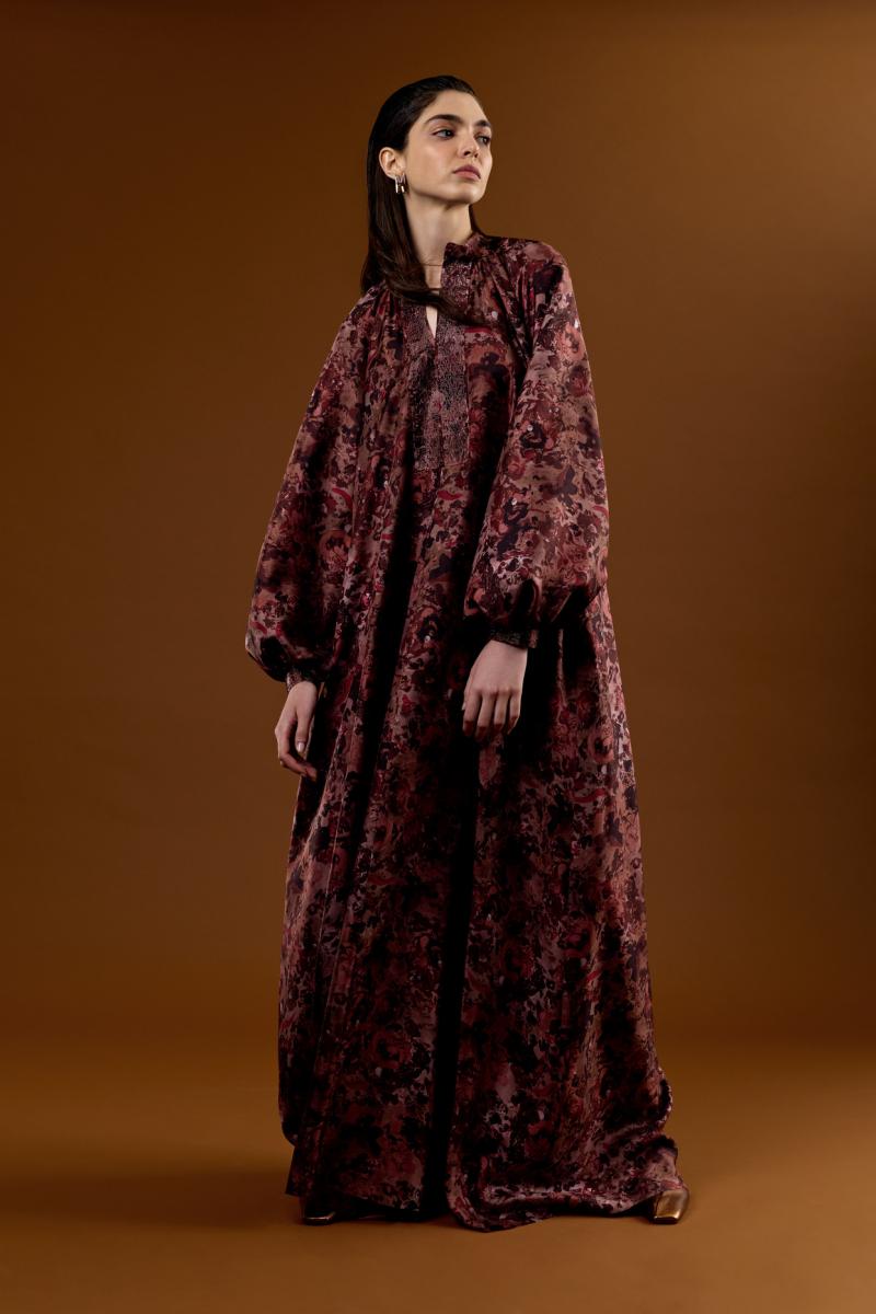 إصدار رمضاني خاص من Max Mara يجمع الأناقة والاحتشام