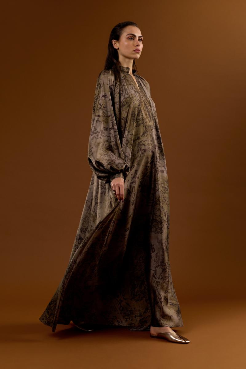 إصدار رمضاني خاص من Max Mara يجمع الأناقة والاحتشام