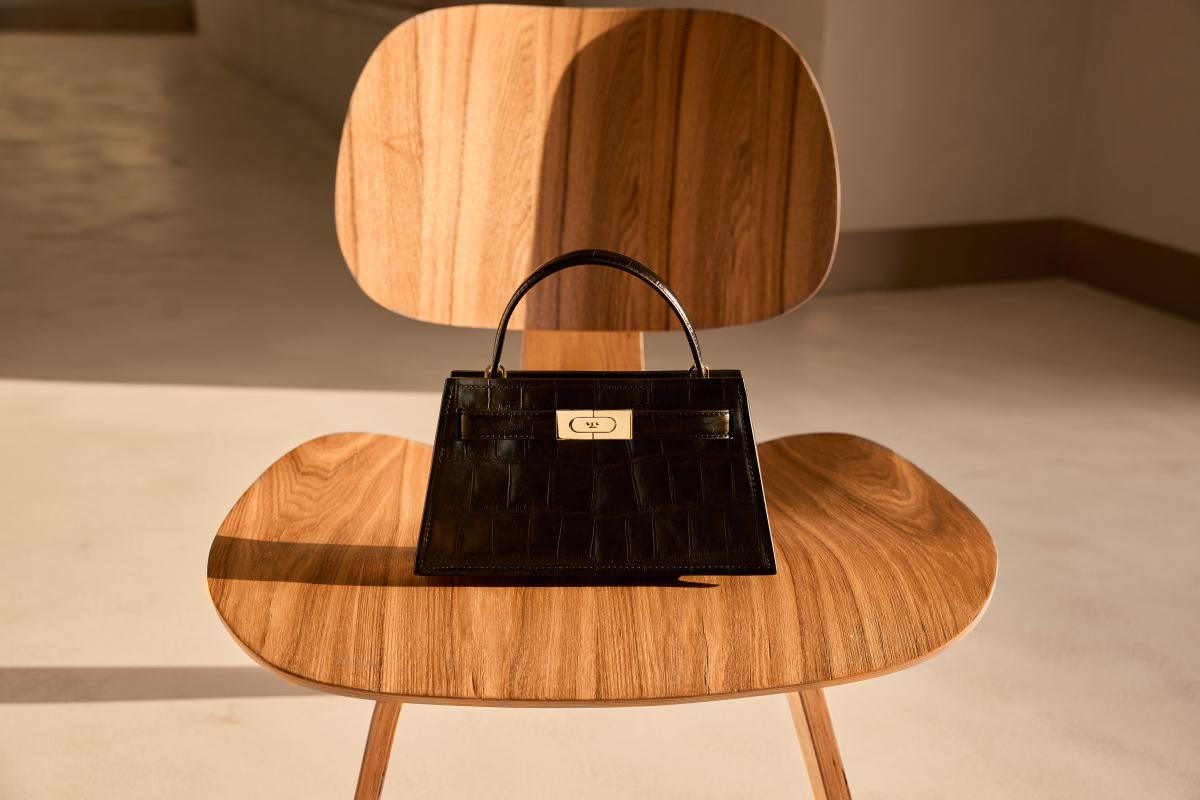 تشكيلة رمضانية حصرية من توري بورش بإلهام عربي أنيق