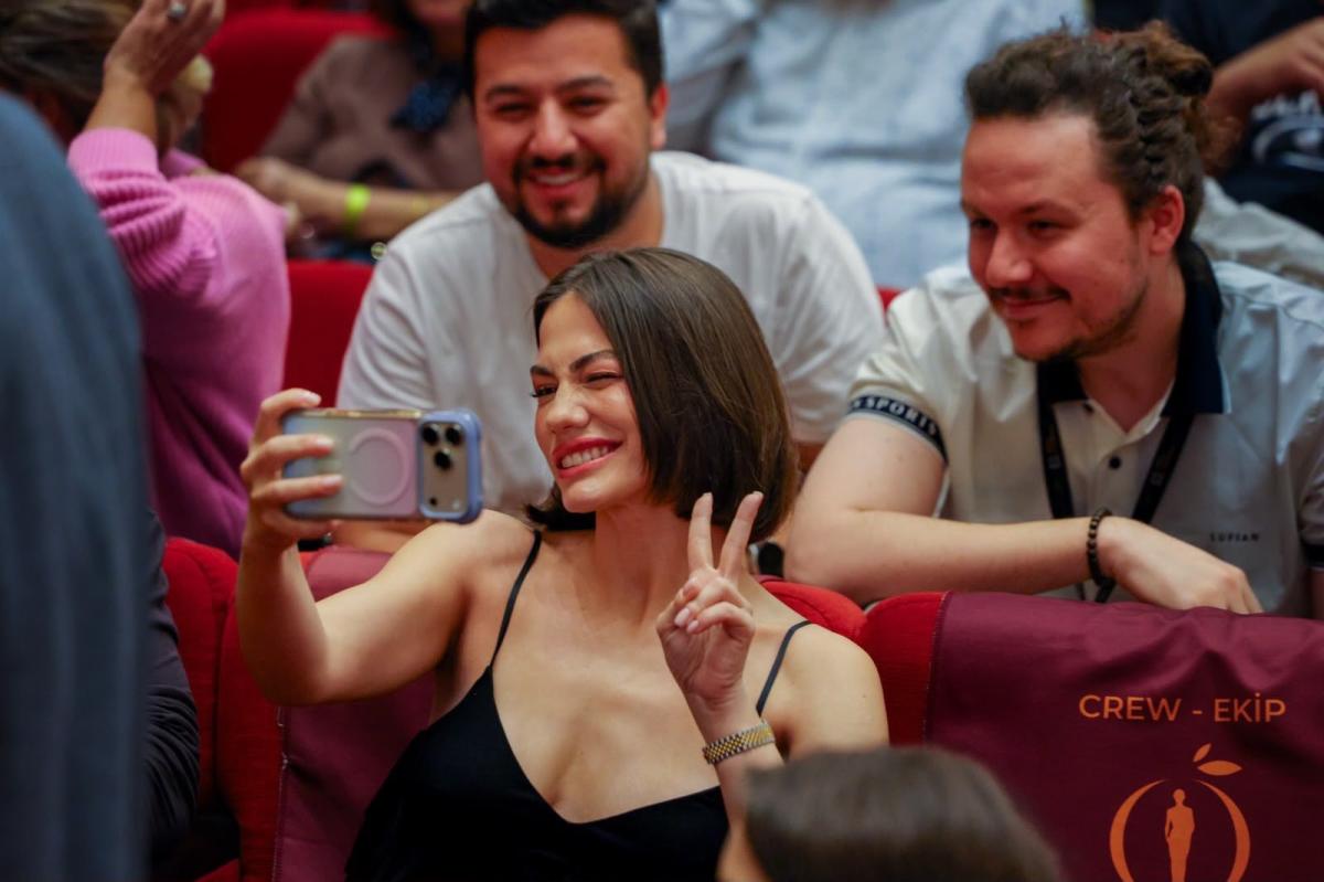 عرس الجن، فيلم عرس الجن، Cinlerin Düğünü، ديميت أوزدمير، كان يلدريم، إلهان شان، فريت كاراهان، مهرجان أنطاليا السينمائي، مهرجان أنطاليا 2026، مهرجان تورونتو السينمائي، السينما التركية، أفلام تركية 2026.