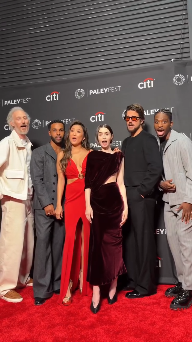 Emily in Paris إميلي في باريس