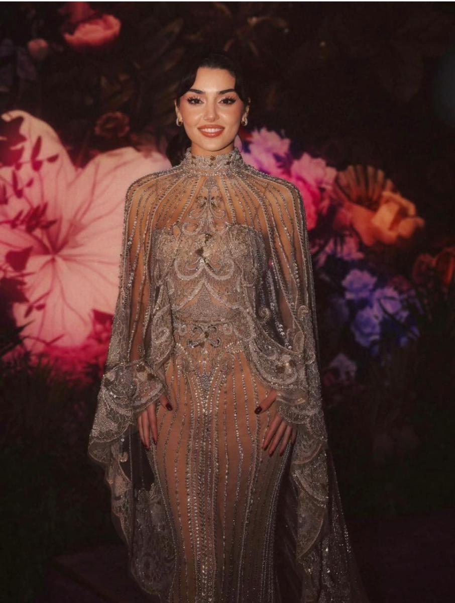 هاندا أرتشيل بتصميم ايلي صعب