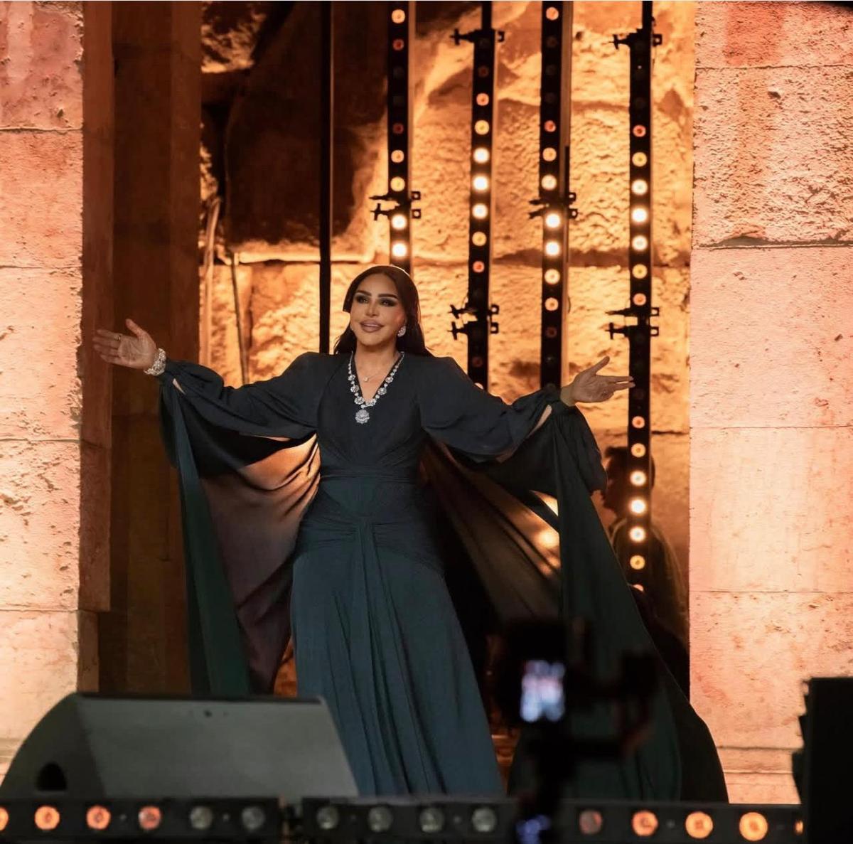 أحلام بفستان من زهير مراد