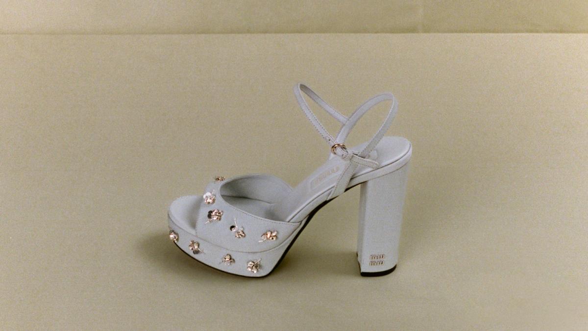 ميو ميو تطلق مجموعة رمضان والعيد بأناقة هادئة