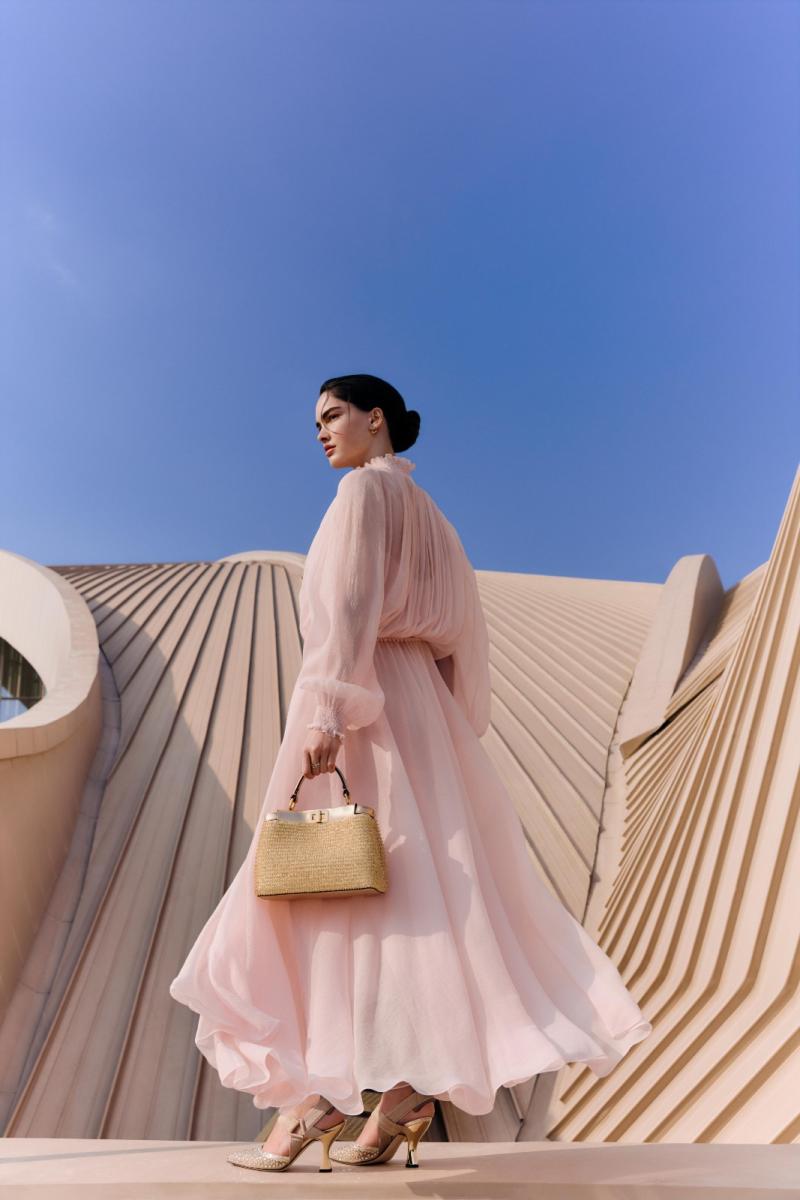 فندي تطلق مجموعة "نور"  بتصاميم مضيئة لشهر رمضان - الصورة من العلامة