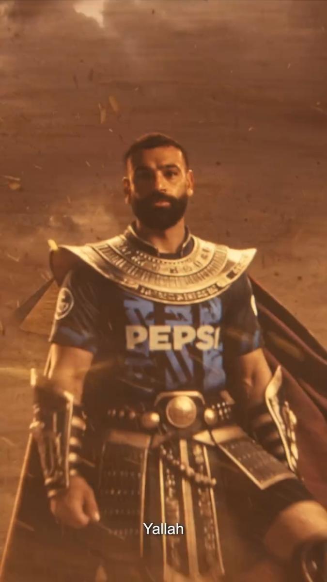 محمد صلاح بإطلالة مستوحاة من الطابع الفرعوني القديم