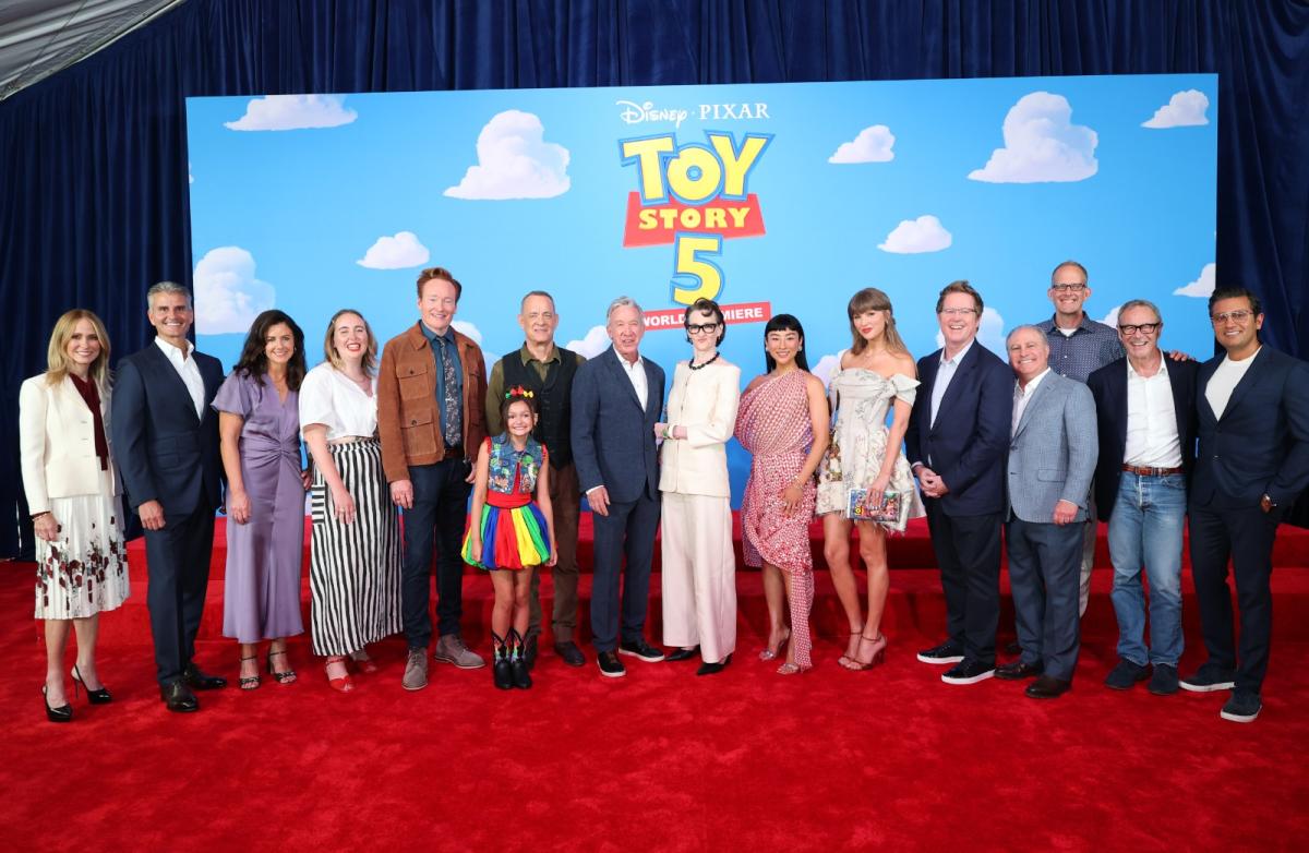 تايلور سويفت تفاجئ جمهور Toy Story 5 بآداء أغنيتها الجديدة