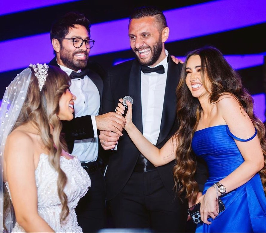 تامر حسني في زفاف هالة عامر