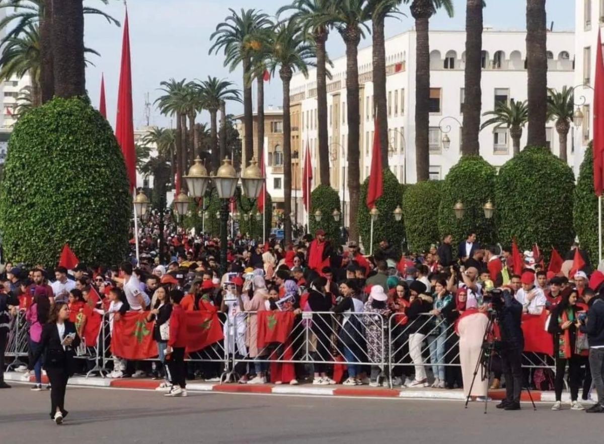 الجماهير المغربية في استقبال أبطال المونديال - تويتر