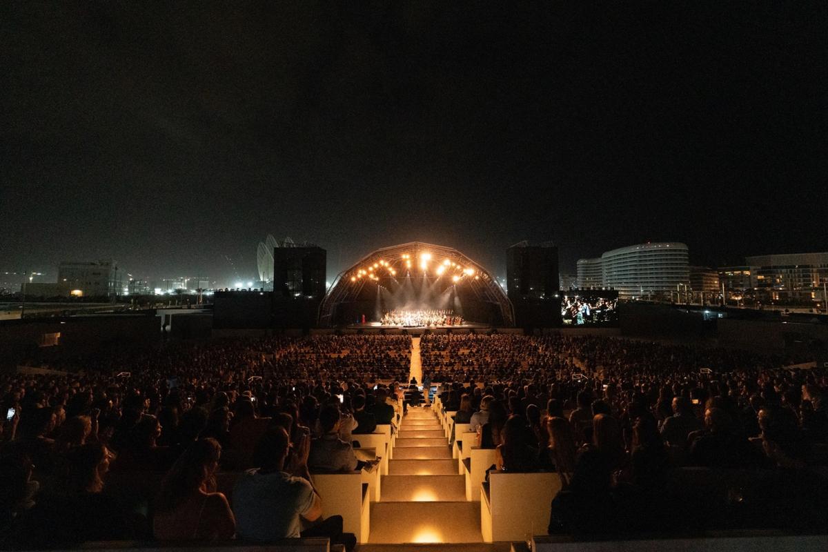 أندريا بوتشيلي يحيي حفله السادس في الإمارات ضمن "ليالي السعديات" 