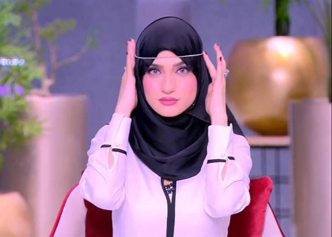 طريقة لف الحجاب مع ياسمين عز - رضوى الشربيني طريقة لفة الحجاب المناسبة - ردود الأفعال