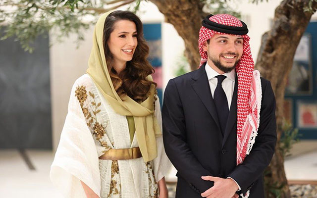 ولي العهد الأردني الأمير الحسين وخطيبته رجوة