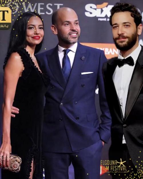 ابو و زوجته