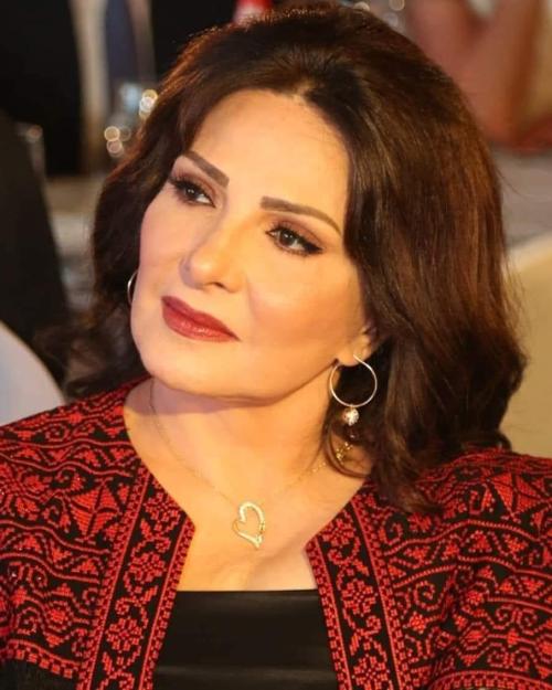 عبير عيسى-صورة من فيسبوك