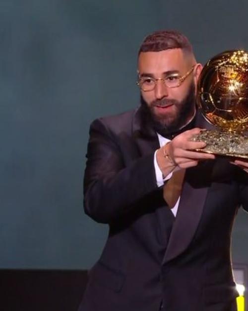 كريم بنزيما  أفضل لاعب في العالم - صورة من تويتر