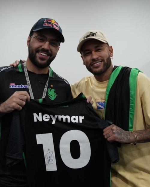 نيمار و مساعد الدوسري – صورة من إكس