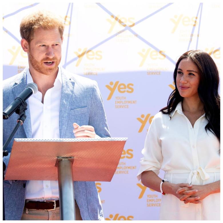 الأمير هاري مع زوجته خلال كلمة له في جوهانسبرغ -انستغرام @sussexroyal