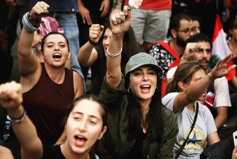 نادين لبكي تشارك في تظاهرات لبنان