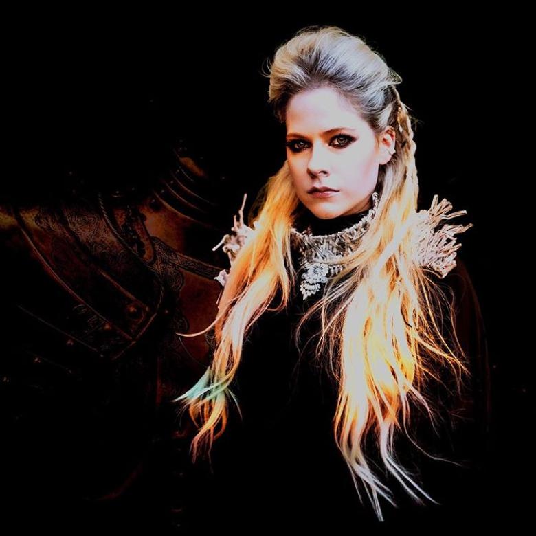 أفريل لافين - صورة من إنستغرام @avrillavigne