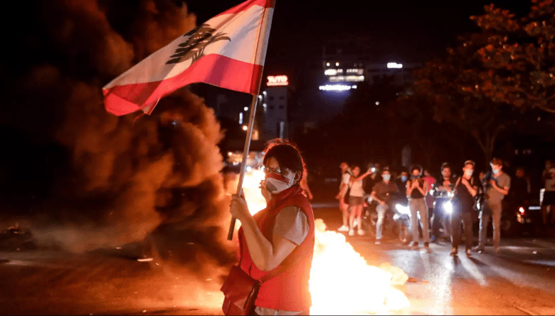 ثورة لبنان مستمرة  - صورة من AFP 