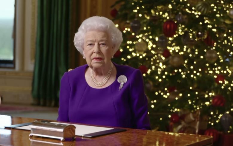 رسالة مليئة بالأمل من الملكة إليزابيث في عيد الميلاد