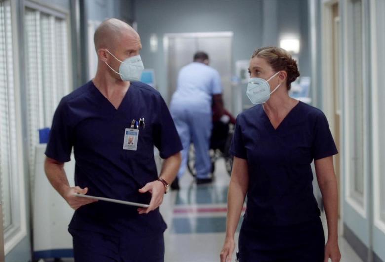 ألين بومبيو وريتشارد فلود في Grey's Anatomy-  انستغرام @richardfloodofficial