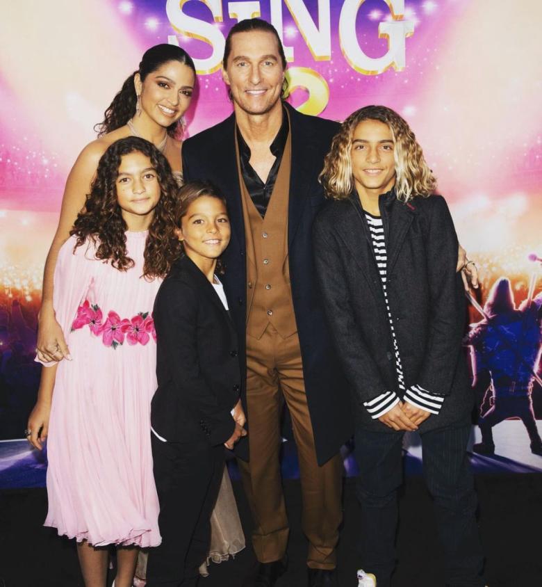 ماثيو ماكونهي وعائلته - صورة من إنستغرام 