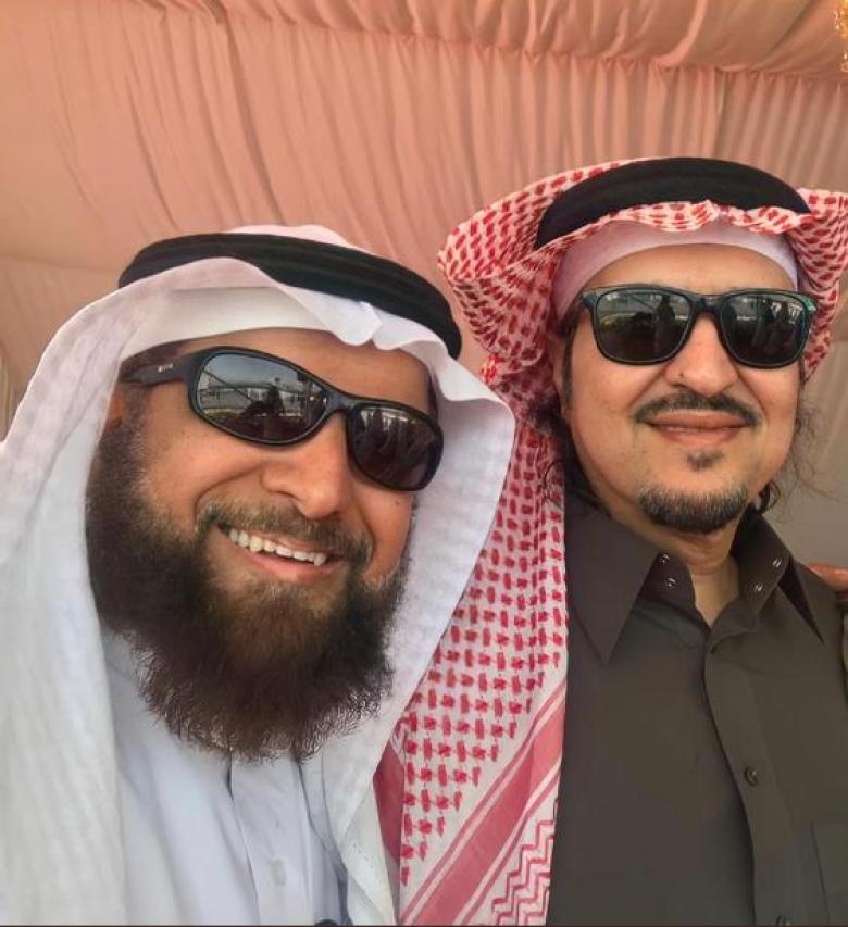 أحمد الدسيماني مع شقيقه خالد سامي